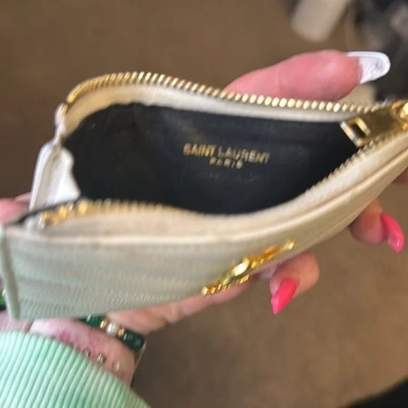 Yves Saint Laurent Cream Card Holder - Picture 4 of 6